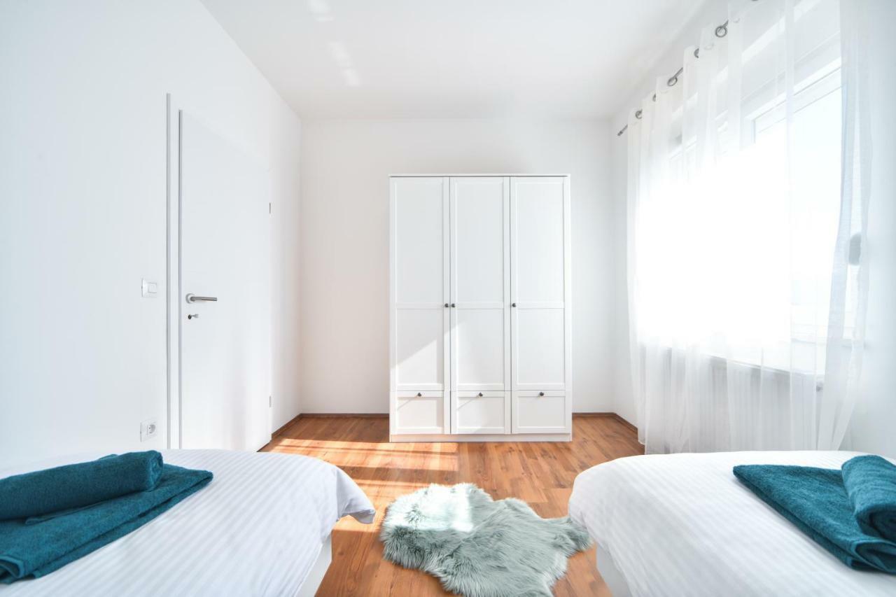 Apartman Space Ražanac Exterior foto